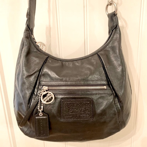 Coach Handbags - 👜Coach Poppy crossbody purse